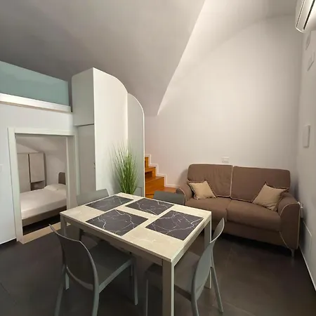 Moira Luxury Appartament דירה *