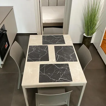 Moira Luxury Appartament דירה ביטונטו